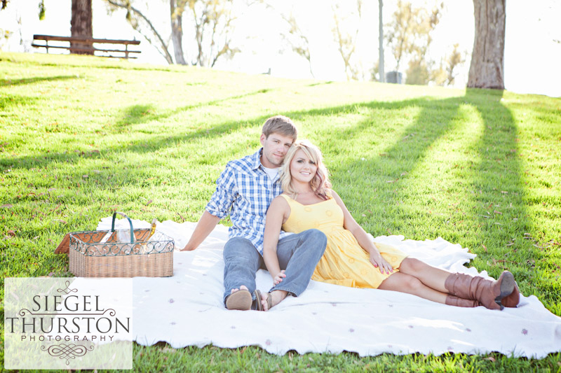 picnic engagement photos in san diego