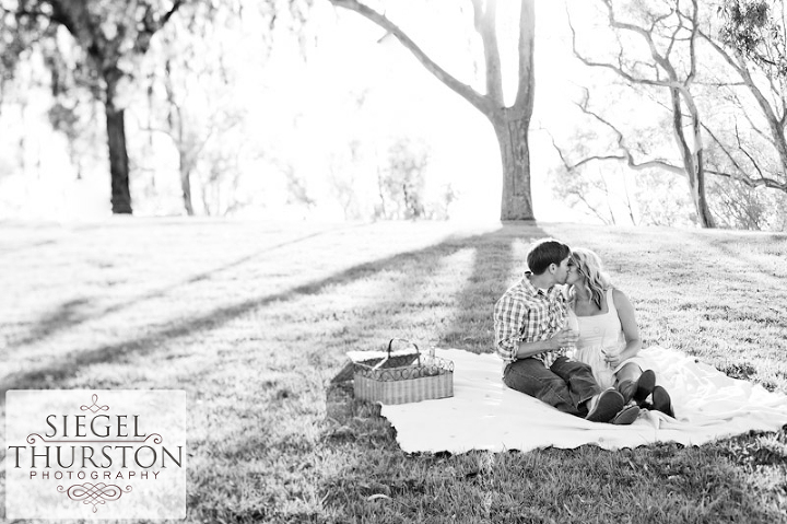 beautiful engagement photos at lake Poway by san diego wedding photographers