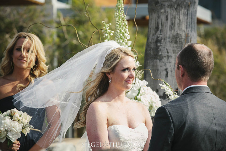 bride in a vintage wedding veil