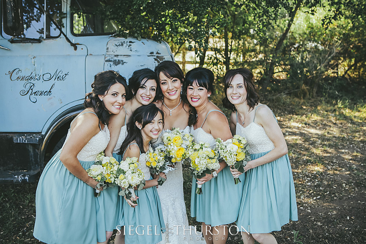 bridesmaids in lace and mint dresses