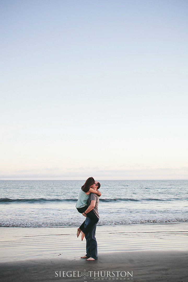 romantic portrait session at the beach in san diego