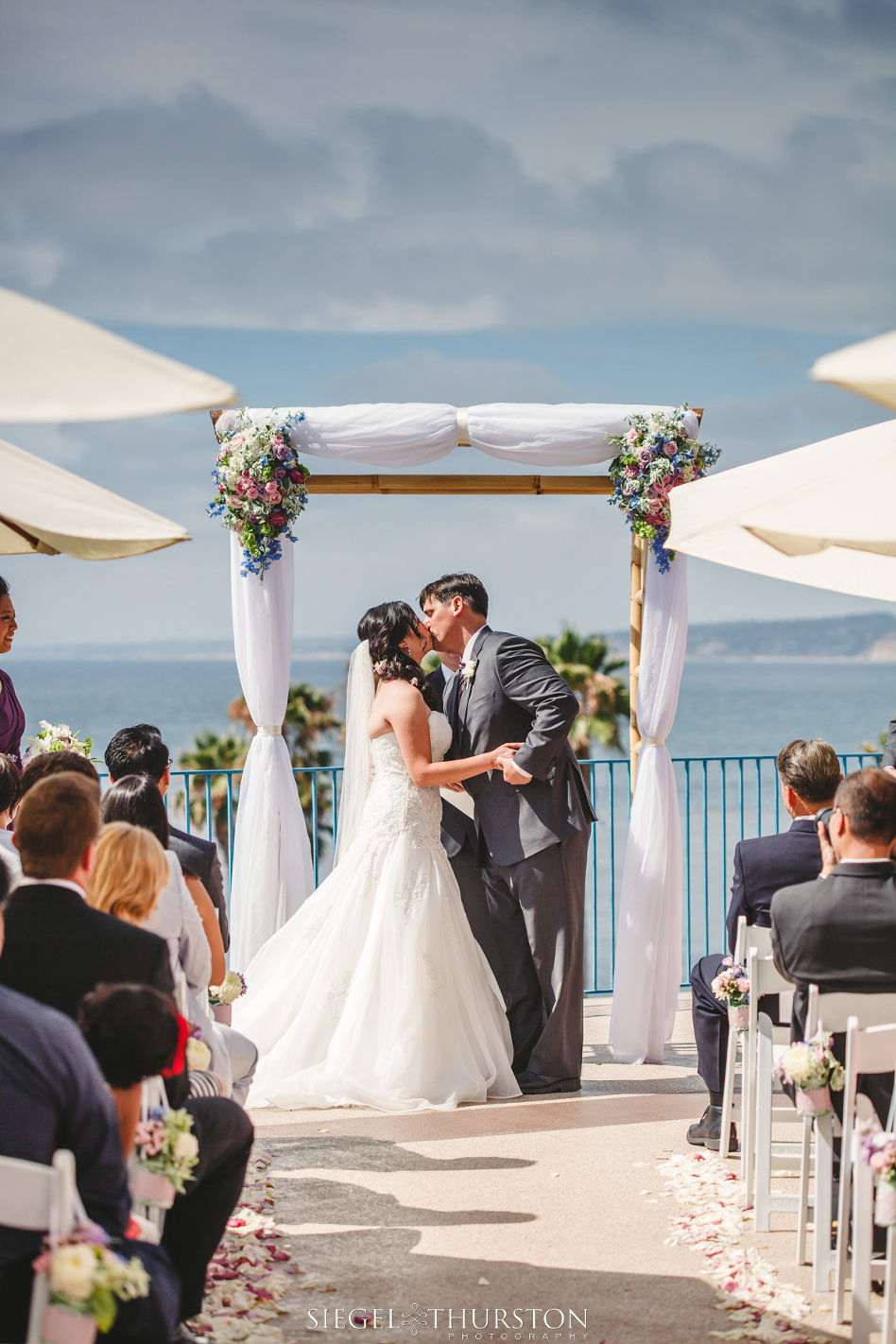  La Jolla Cove Suites Wedding