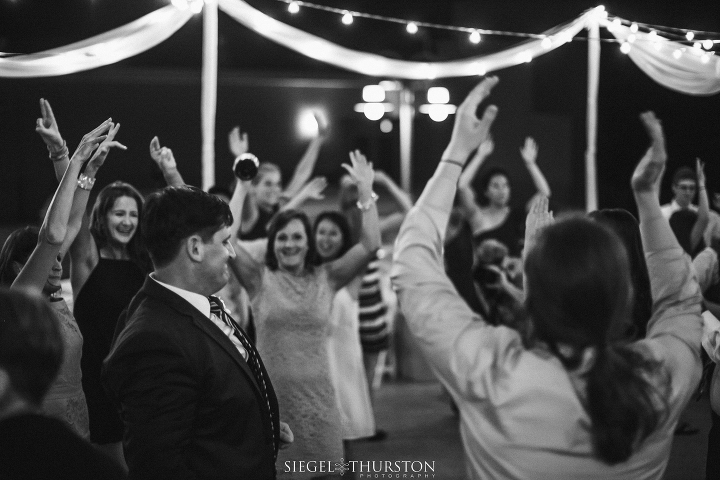 roof top wedding reception at la jolla cove suites