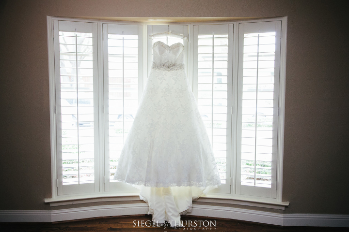 lace strapless wedding dress for Dallas Wedding