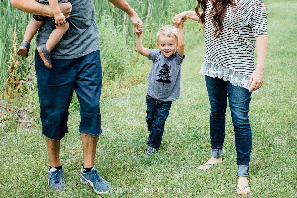 fun outdoor family photos Arizona