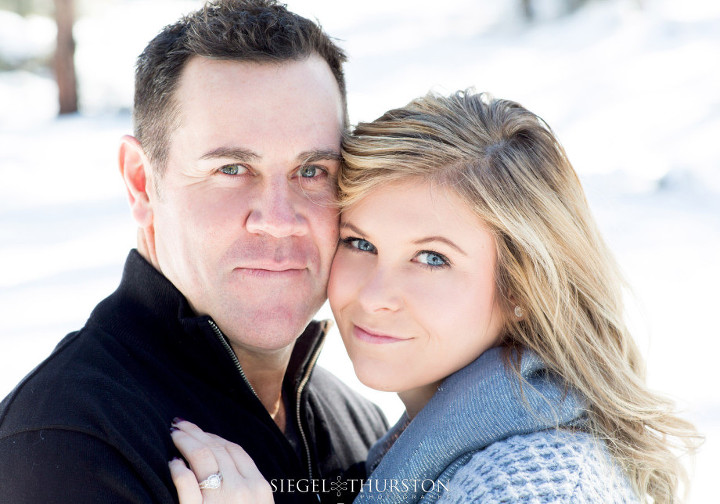 beautiful winter engagment photos